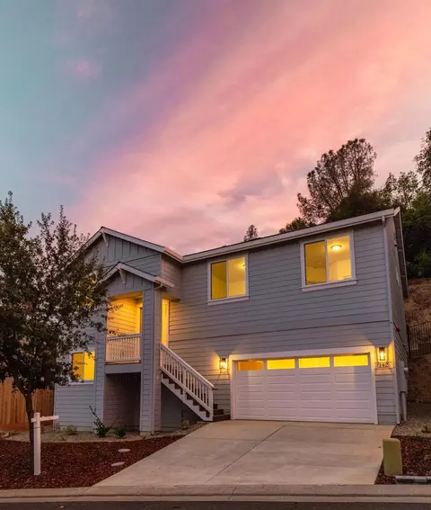 142 Woodside Dr, Sonora, CA 95370 photo 2