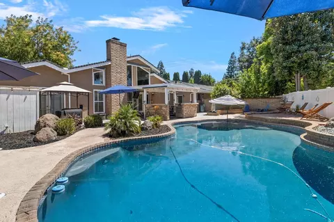 Exterior - 801 Eastridge Dr, Modesto, CA 95355 photo 7 of 11