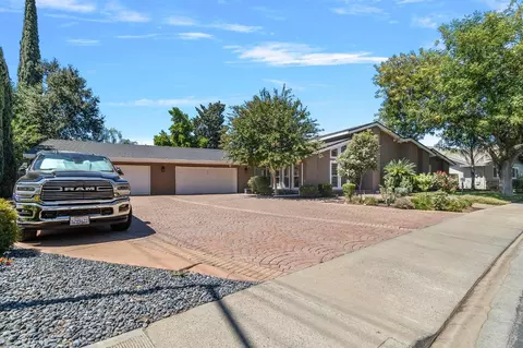 Exterior - 801 Eastridge Dr, Modesto, CA 95355 photo 3 of 11