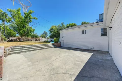 Exterior - 3924 Horton Ln, Carmichael, CA 95608 photo 5 of 14