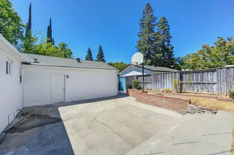 Exterior - 3924 Horton Ln, Carmichael, CA 95608 photo 6 of 14