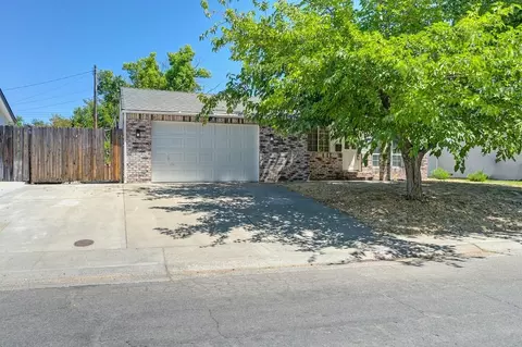 Exterior - 3924 Horton Ln, Carmichael, CA 95608 photo 4 of 14