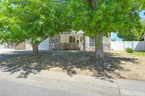 Exterior - 3924 Horton Ln, Carmichael, CA 95608 photo 3 of 14