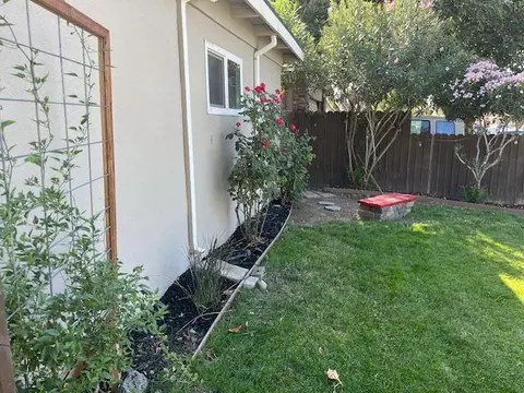 Exterior - 126 W 23rd St, Tracy, CA 95376 photo 2 of 5