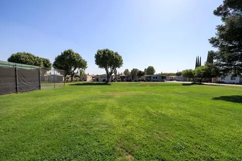 Exterior - 20 Schooner Ln, Modesto, CA 95356 photo 6 of 8