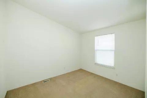 Bedroom - 20 Schooner Ln, Modesto, CA 95356 photo 5 of 6