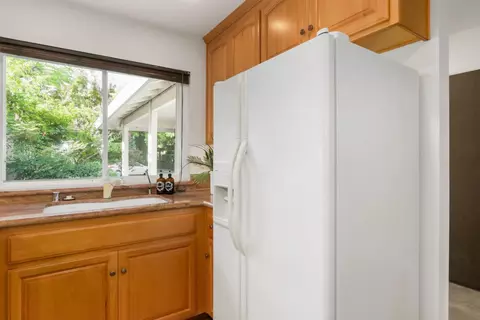 Kitchen - 605 Isla Pl, Davis, CA 95616 photo 6 of 6