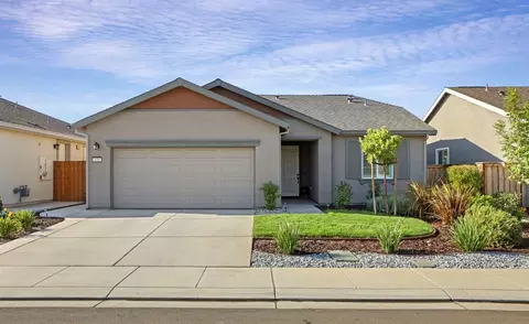 Exterior - 650 Heathridge St, Manteca, CA 95336 photo 1 of 15