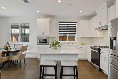 Kitchen - 650 Heathridge St, Manteca, CA 95336 photo 6 of 6