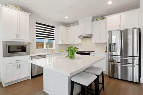 Kitchen - 650 Heathridge St, Manteca, CA 95336 photo 1 of 6