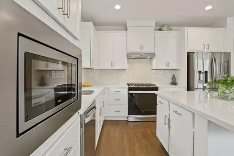 Kitchen - 650 Heathridge St, Manteca, CA 95336 photo 4 of 6
