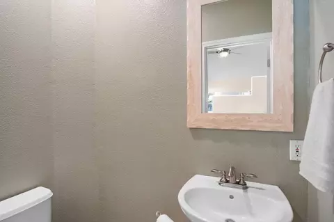 Bath - 1850 Madelynne, Turlock, CA 95382 photo 1 of 5