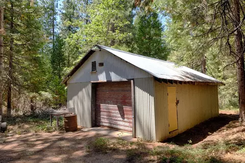 18599 Cruzon Grade Rd, Nevada City, CA 95959