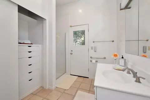 Bath - 13870 River Rd, Walnut Grove, CA 95690 photo 4 of 4