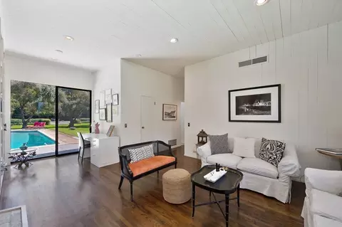 Living - 13870 River Rd, Walnut Grove, CA 95690 photo 5 of 5