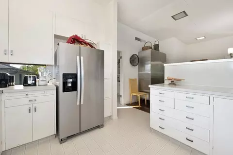 Kitchen - 13870 River Rd, Walnut Grove, CA 95690 photo 2 of 4