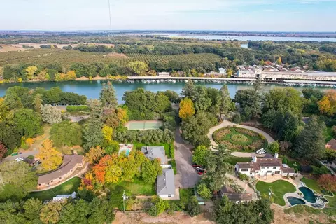 View/Area - 13870 River Rd, Walnut Grove, CA 95690 photo 7 of 9