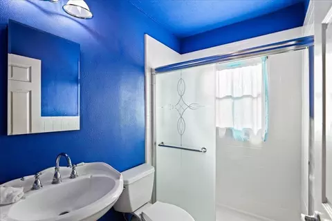 Bath - 5241 Clark St, Keyes, CA 95328 photo 1 of 1