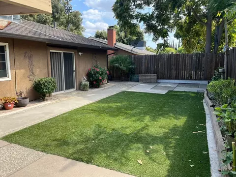 Exterior - 2021 Durango Ln, Modesto, CA 95355 photo 4 of 5