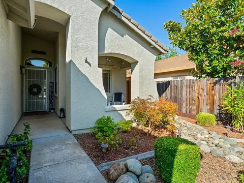 Exterior - 417 Weider Ct, Folsom, CA 95630 photo 3 of 7