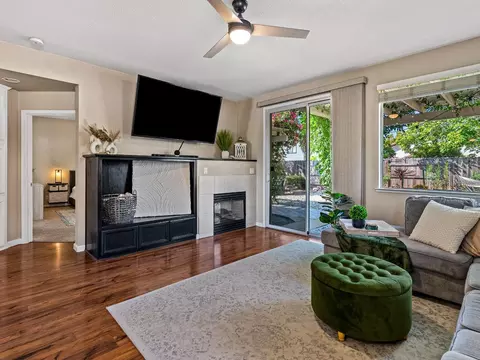 Living - 417 Weider Ct, Folsom, CA 95630 photo 1 of 1