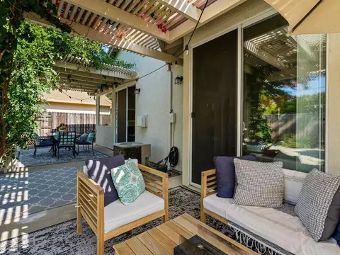 Exterior - 417 Weider Ct, Folsom, CA 95630 photo 6 of 7