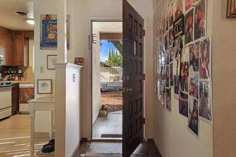 Entry Way - 1900 Floyd Ave, Modesto, CA 95355 photo 7 of 12