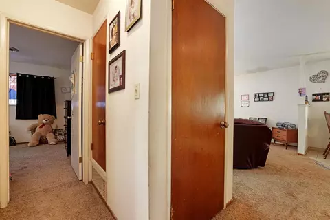 Entry Way - 1900 Floyd Ave, Modesto, CA 95355 photo 9 of 12
