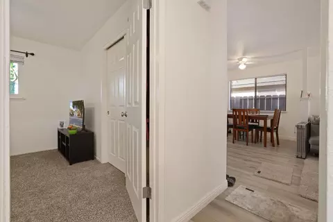 Entry Way - 1900 Floyd Ave, Modesto, CA 95355 photo 6 of 12
