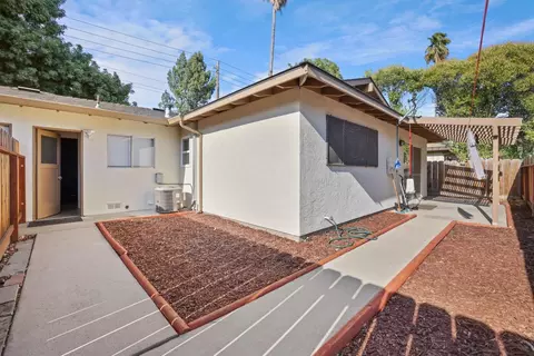 Exterior - 1900 Floyd Ave, Modesto, CA 95355 photo 6 of 11