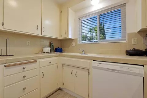 Kitchen - 1900 Floyd Ave, Modesto, CA 95355 photo 2 of 3
