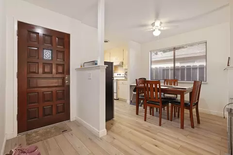 Entry Way - 1900 Floyd Ave, Modesto, CA 95355 photo 2 of 12