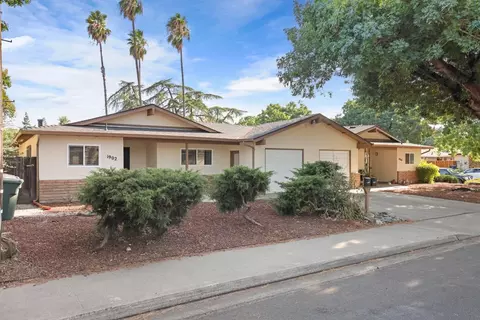 Exterior - 1900 Floyd Ave, Modesto, CA 95355 photo 2 of 11