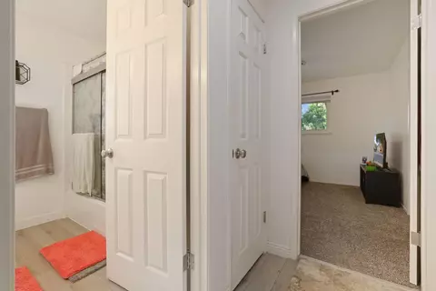 Entry Way - 1900 Floyd Ave, Modesto, CA 95355 photo 5 of 12