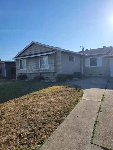 7656 Denise St, Sacramento, CA 95832
