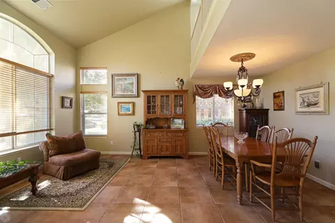 Dining - 2161 David Ernest Ct, Tracy, CA 95377 photo 1 of 4