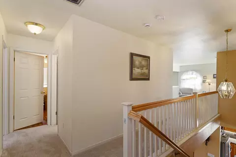 Entry Way - 2161 David Ernest Ct, Tracy, CA 95377 photo 6 of 8