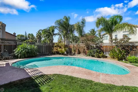 Exterior - 2161 David Ernest Ct, Tracy, CA 95377 photo 7 of 10