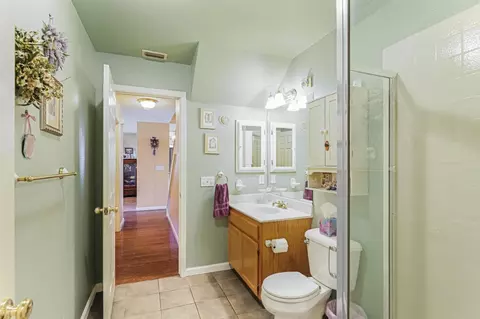 Bath - 2161 David Ernest Ct, Tracy, CA 95377 photo 1 of 5