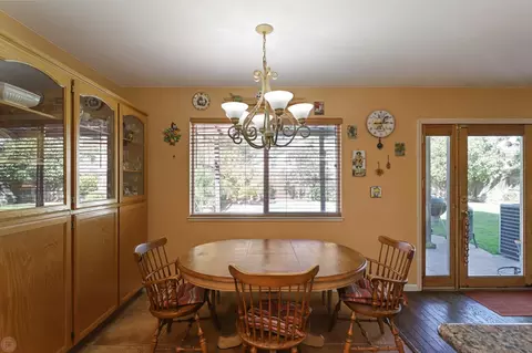 Dining - 2161 David Ernest Ct, Tracy, CA 95377 photo 4 of 4