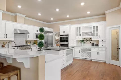 Kitchen - 103 Wolf Point Ct, Folsom, CA 95630 photo 5 of 5
