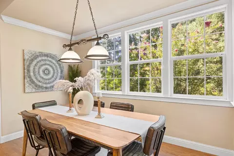 Dining - 103 Wolf Point Ct, Folsom, CA 95630 photo 4 of 5