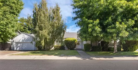 1700 Edgewood Dr, Lodi, CA 95240 photo 1