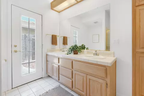 Bath - 3421 Morro Bay Ave, Davis, CA 95616 photo 1 of 7