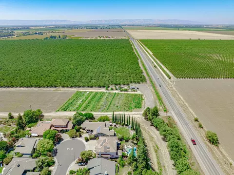 View/Area - 3421 Morro Bay Ave, Davis, CA 95616 photo 3 of 8