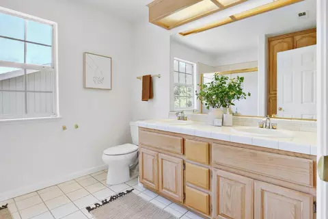 Bath - 3421 Morro Bay Ave, Davis, CA 95616 photo 6 of 7