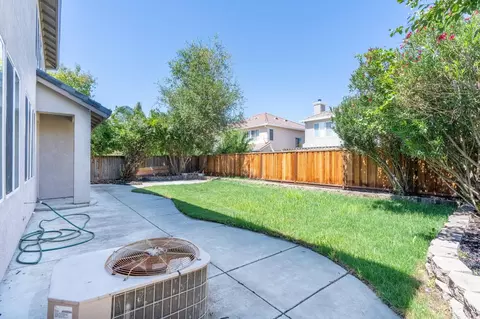 Exterior - 1853 Lloyd C Gary Dr, Tracy, CA 95376 photo 7 of 8