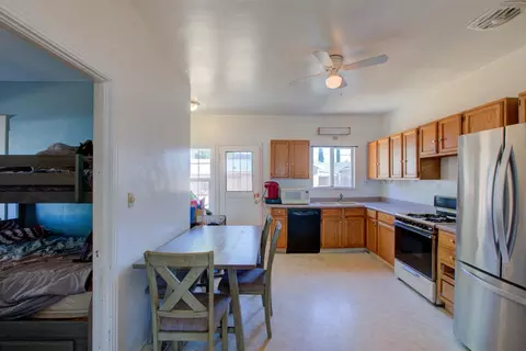203 E 10th St, Tracy, CA 95376 photo 9
