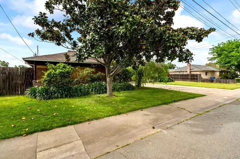 710 Myrtle Ave, Galt, CA 95632 photo 2