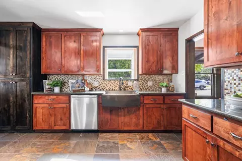 Kitchen - 1205 Mae Ave, Tracy, CA 95376 photo 5 of 8